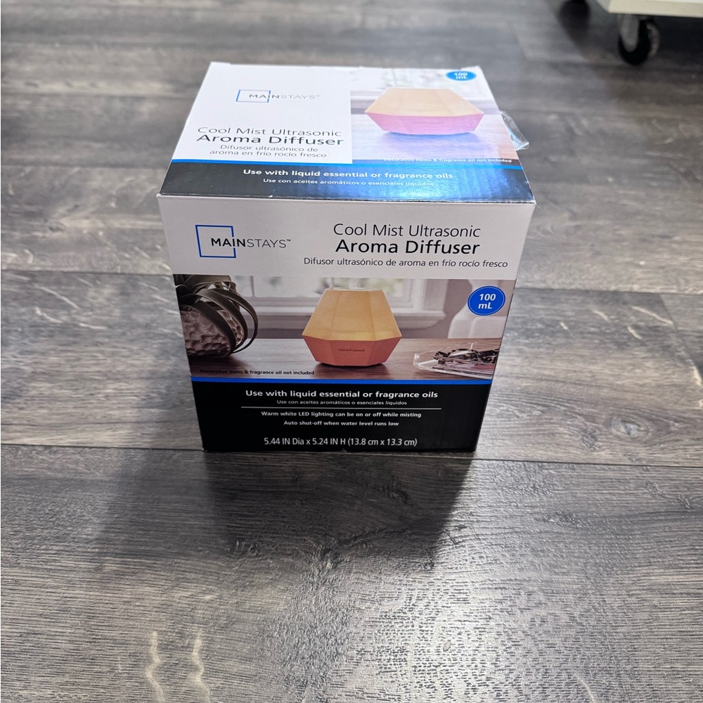 Mainstays Cool‎ Mist Ultrasonic Aroma Diffuser NIB